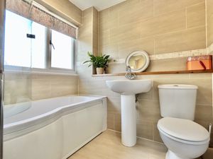 Family Bathroom- click for photo gallery